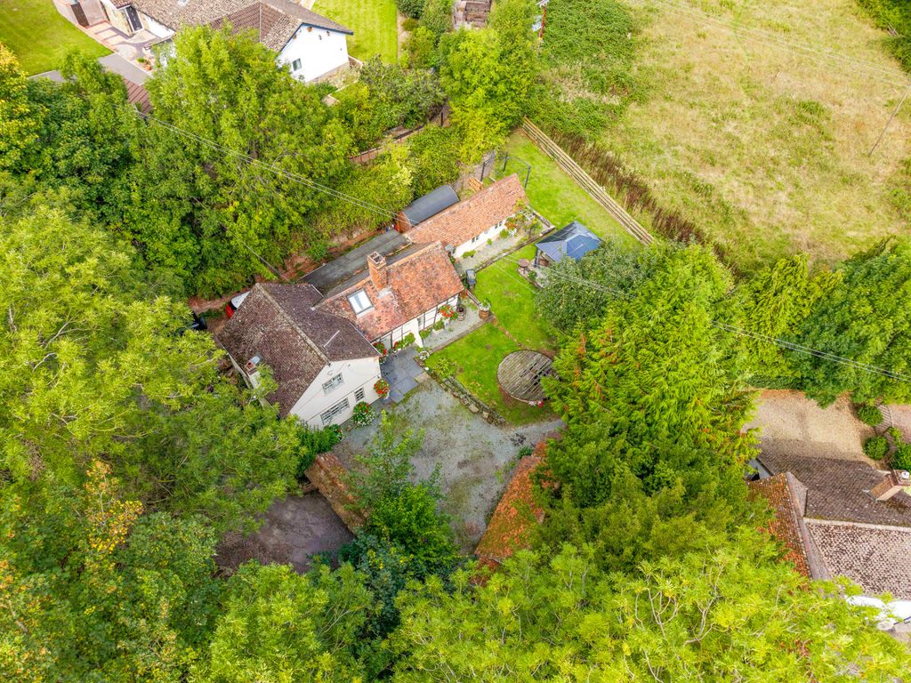 Property photo 2 of 33