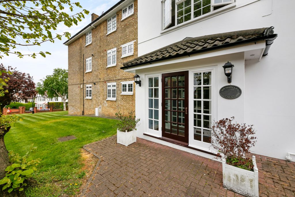 Property photo 2 of 11 Exterior