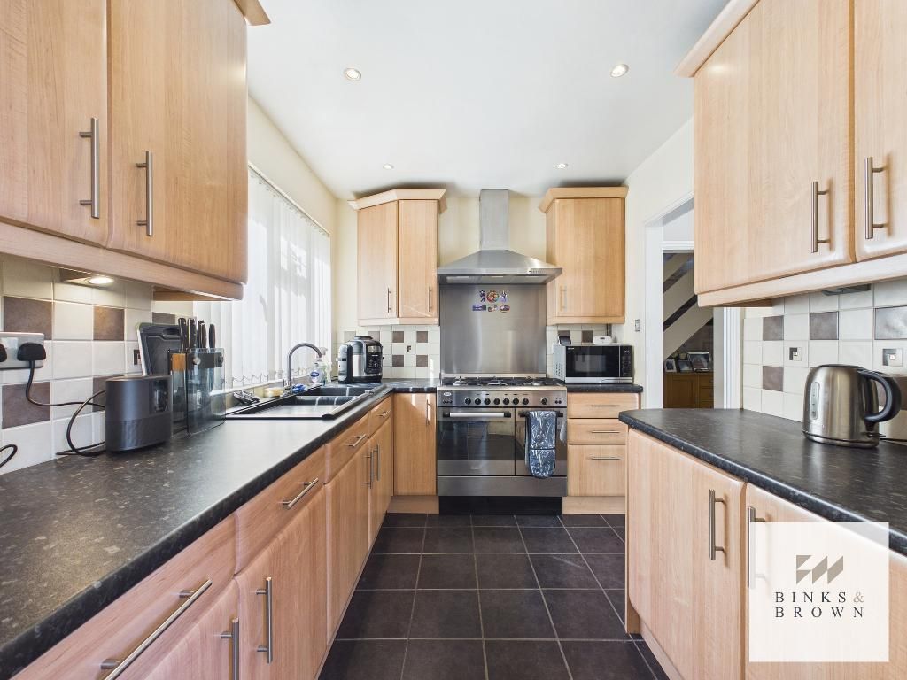 Property photo 3 of 18 Photo 3