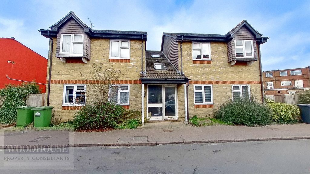 Property photo 1 of 12