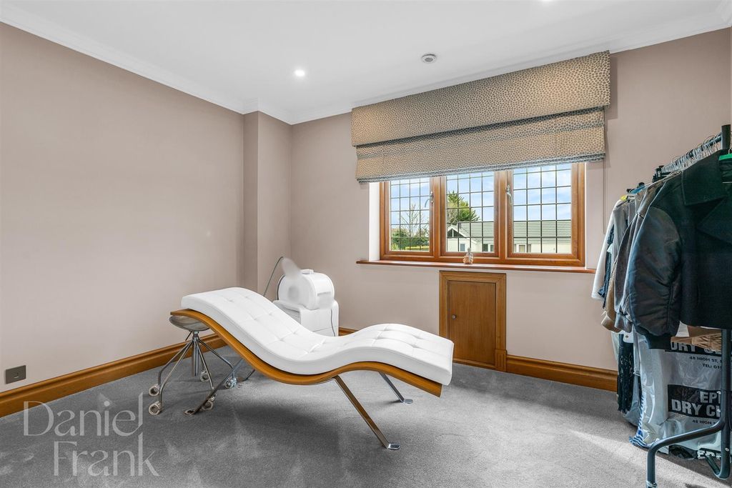 Additional image 32 of 5 bed detached house for saleWest View, Loughton IG10