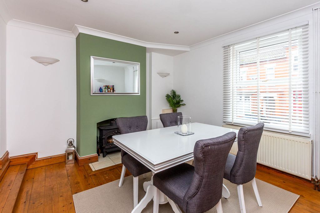 Property photo 3 of 12 Dining Area