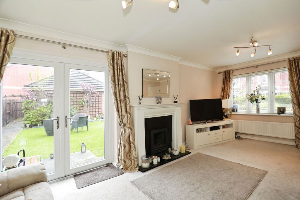 Property photo 3 of 17