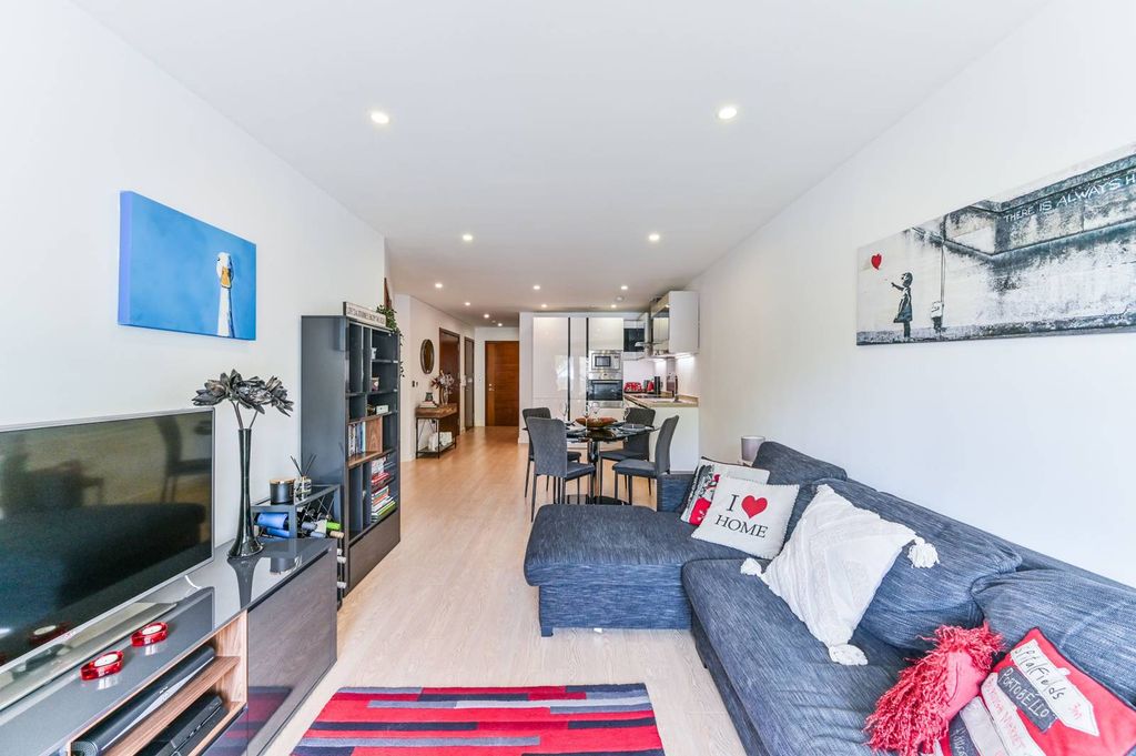 Property photo 2 of 16