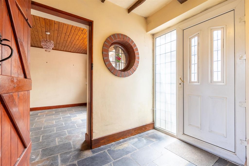 Property photo 3 of 20 22Stocklane-3.Jpg