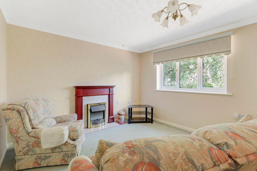 Property photo 2 of 10