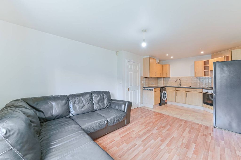 Property photo 1 of 12