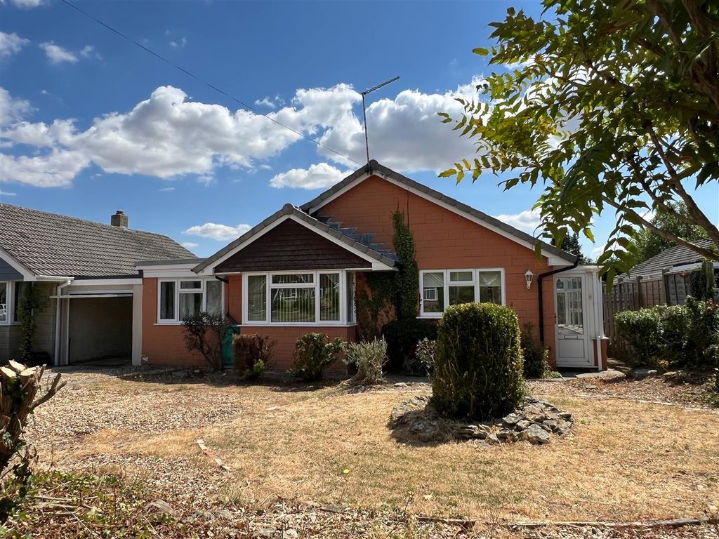 Property photo 1 of 11