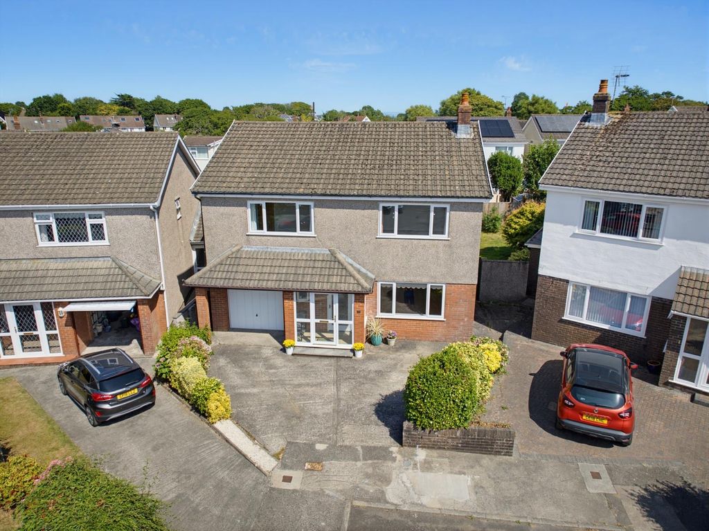 Property photo 1 of 31