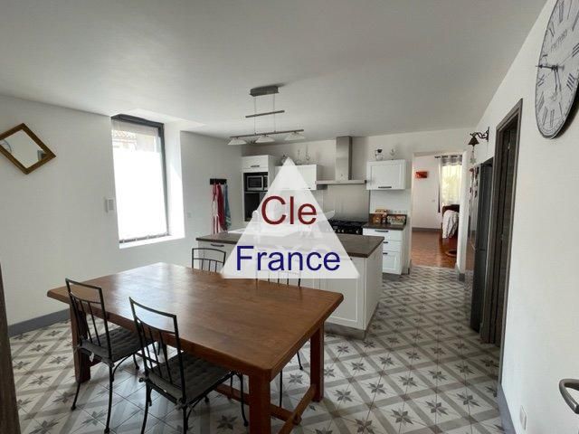 Property photo 3 of 21