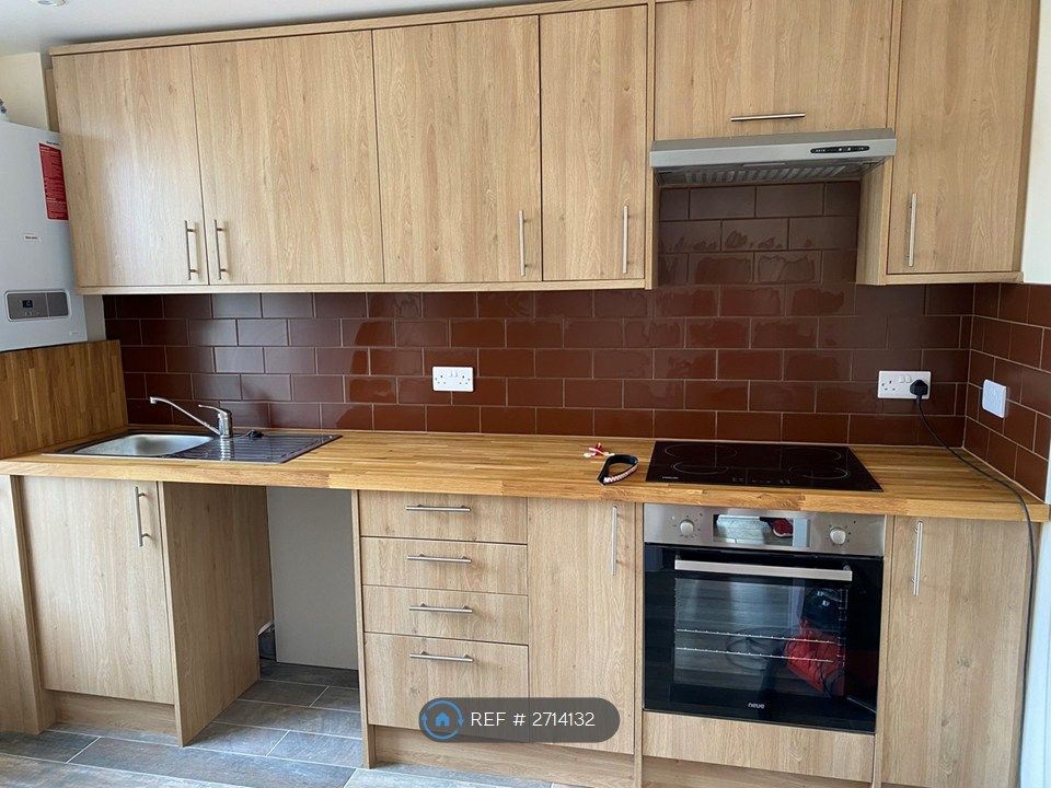 Property photo 1 of 11 Kitchen