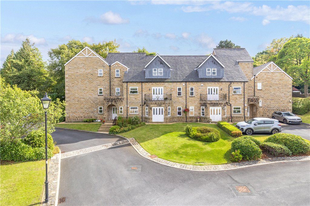 Property photo 1 of 14 Regency Court