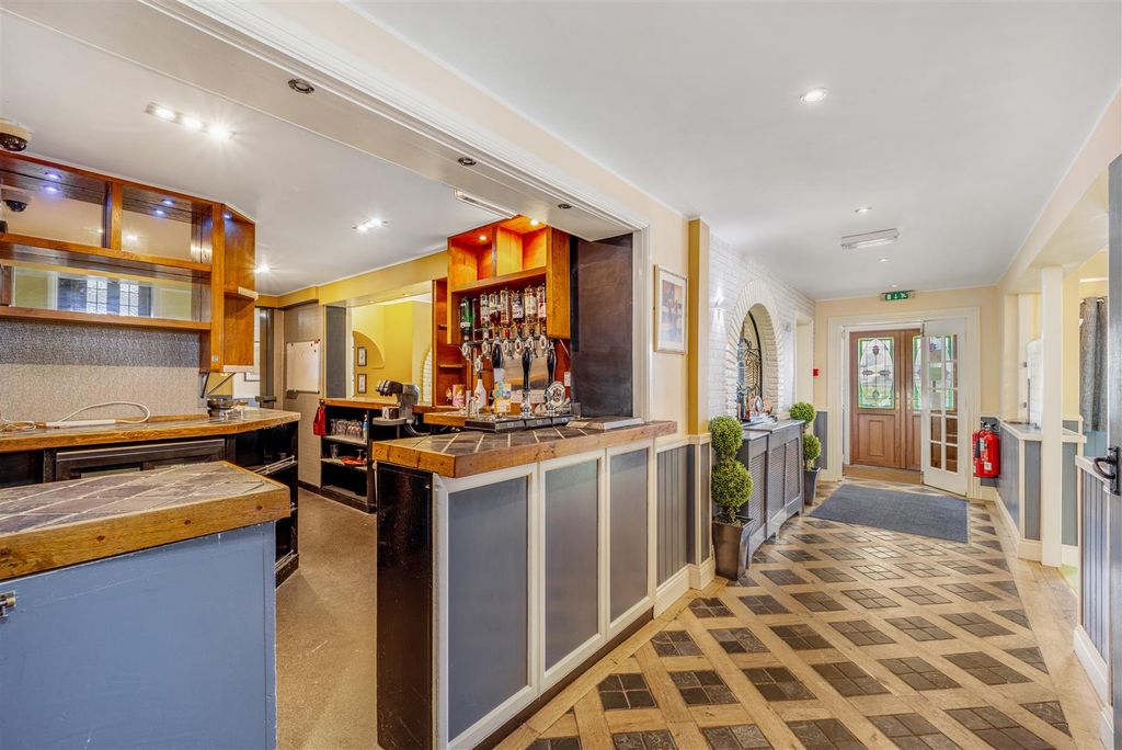 Property photo 3 of 20 The Barge (Swineshead)-6.Jpg