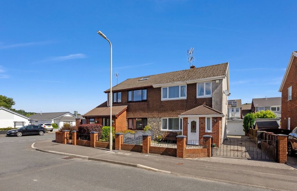 Property photo 1 of 31