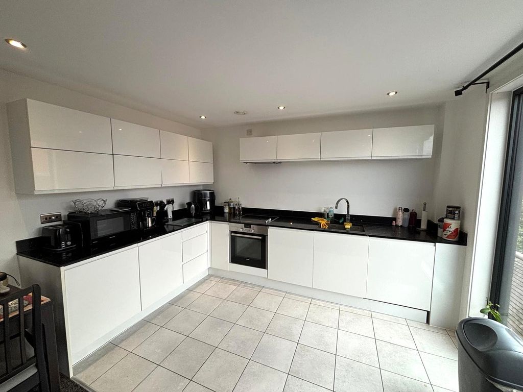 Property photo 2 of 8 Picture No. 04