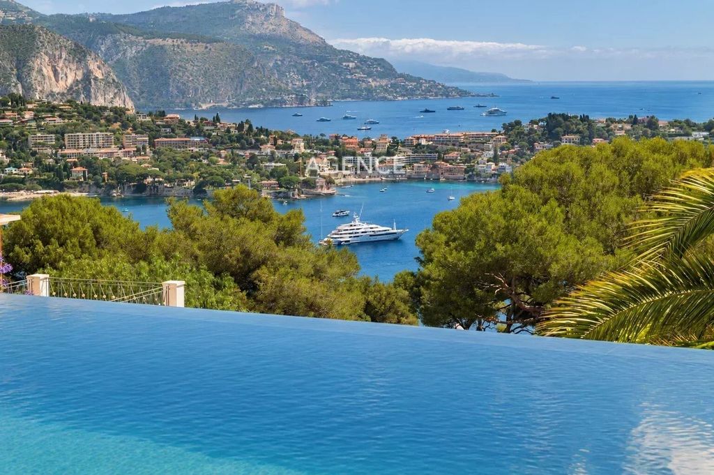 Property photo 1 of 30 Exceptional Contemporary Villa – Sea View Over Cap Ferrat