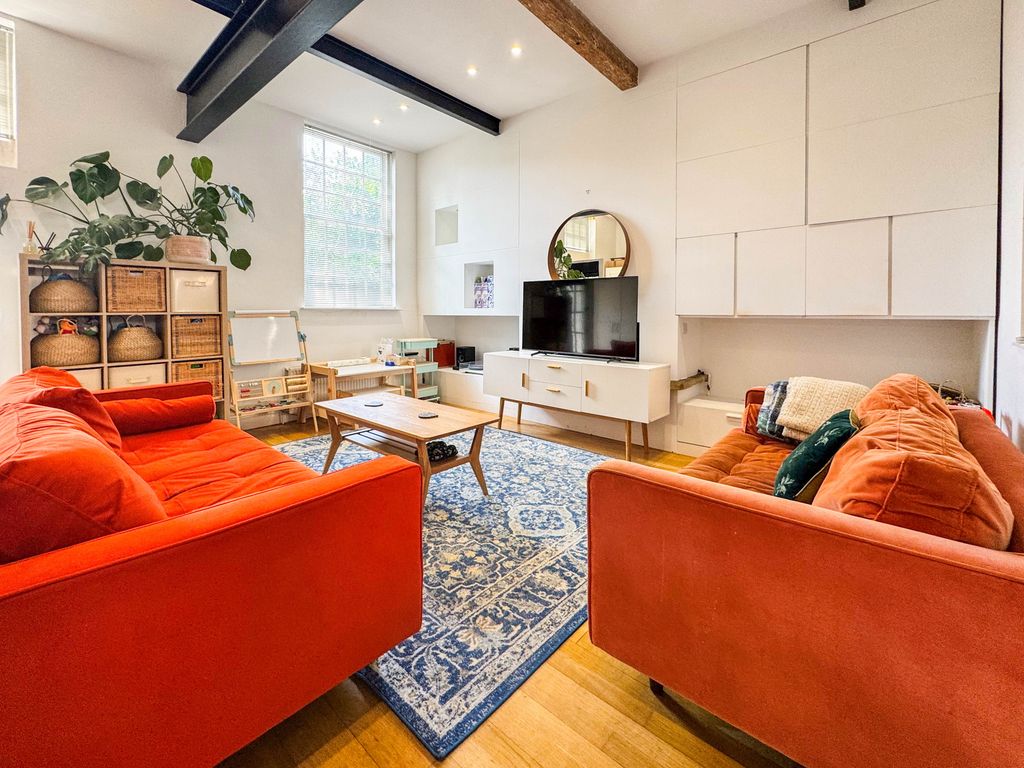 Property photo 2 of 14 E-2