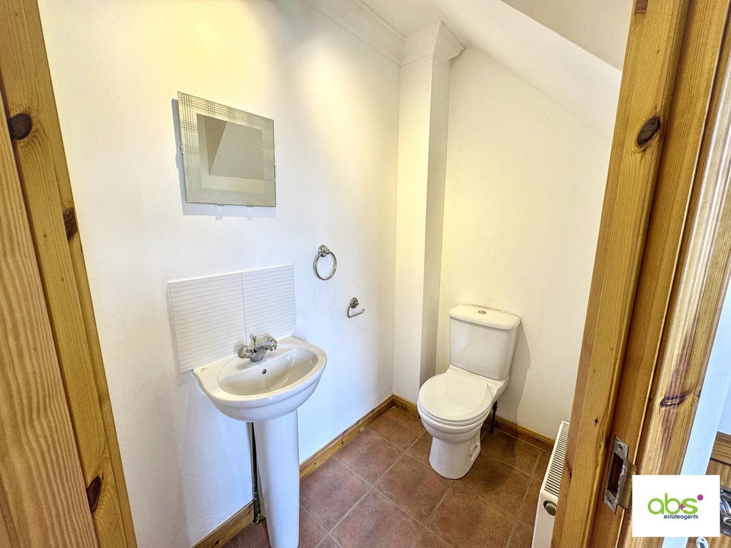 Property photo 3 of 21