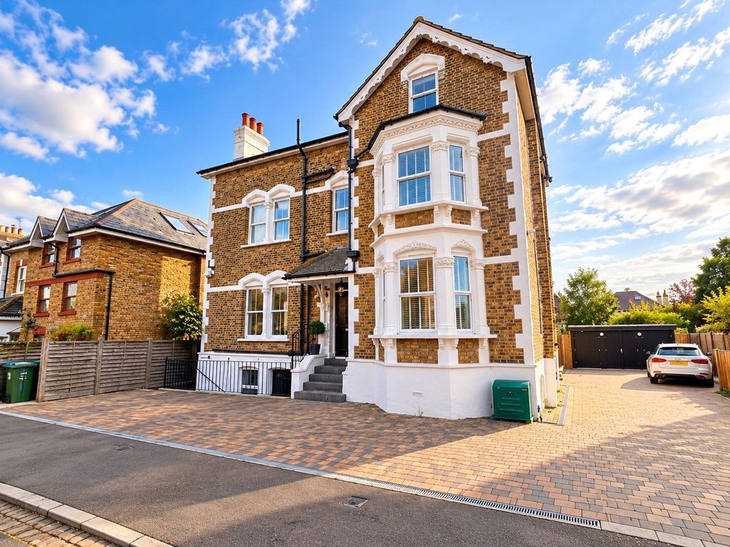 Property photo 2 of 10 Picture No. 21
