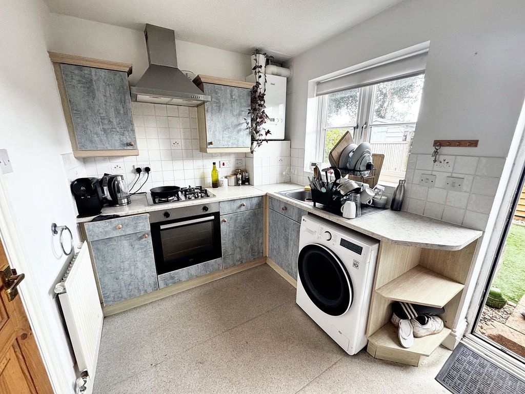 Property photo 2 of 11