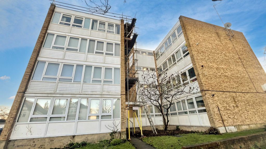 Property photo 1 of 13 11 Heath House, Main Road, Sidcup, Da14 6Nj