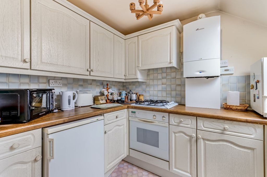 Property photo 2 of 14 Picture 2