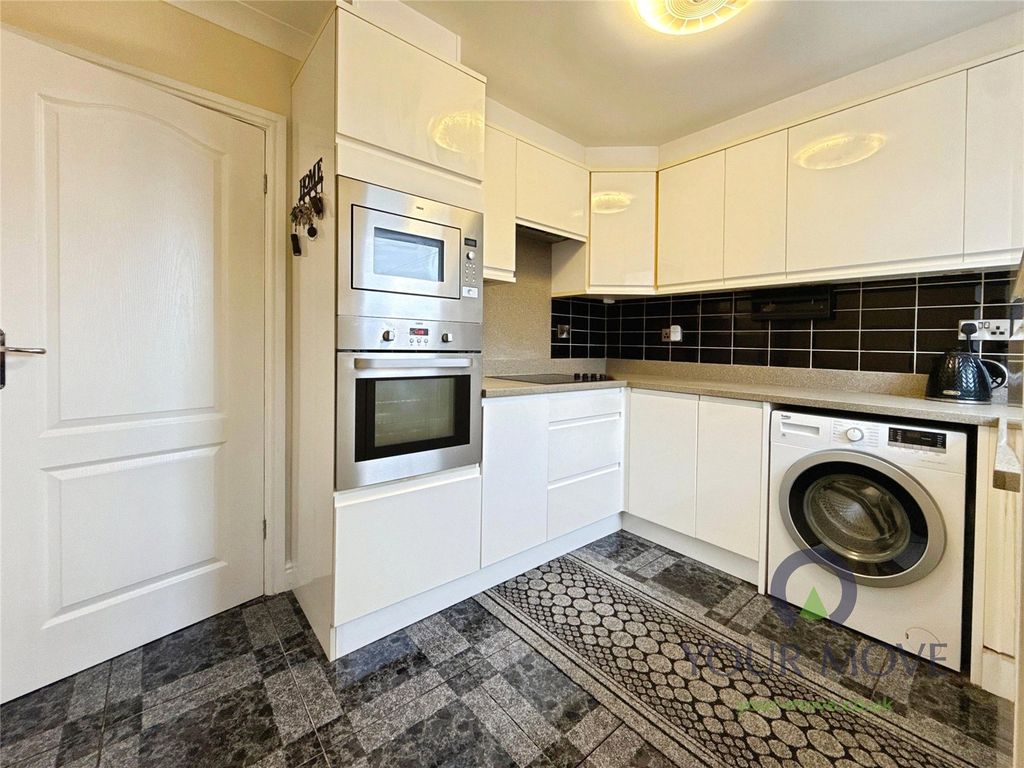 Property photo 3 of 12 Picture No. 11