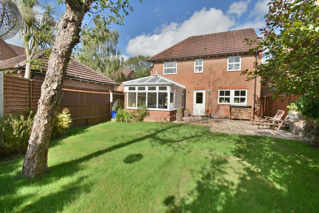 Property photo 2 of 26
