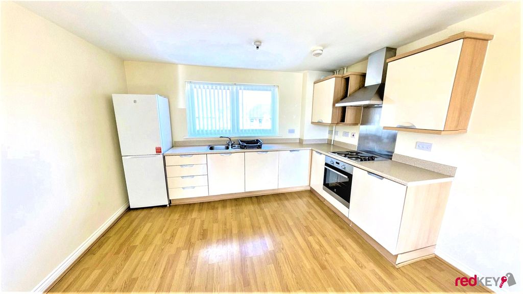 Property photo 3 of 6 Kitchen 2