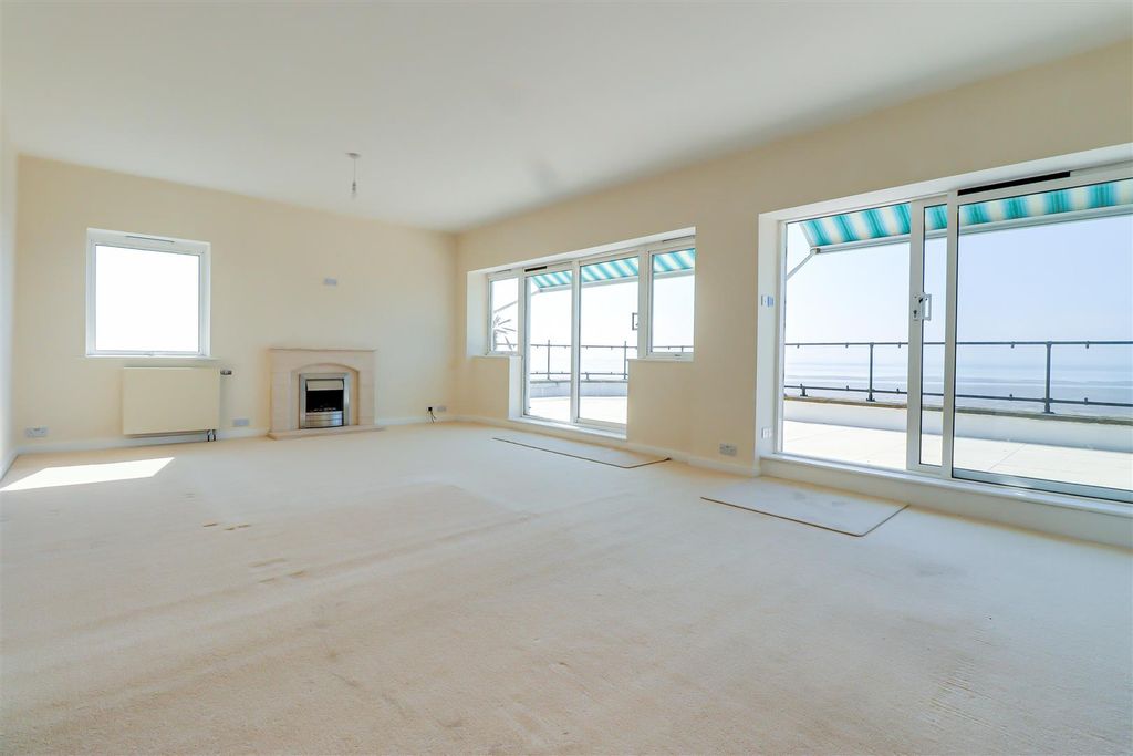 Property photo 3 of 24