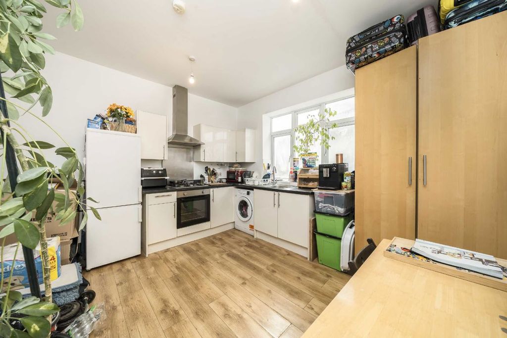 Property photo 2 of 5