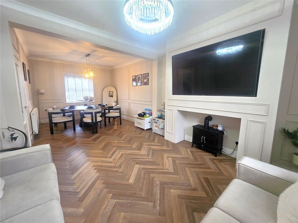 Property photo 2 of 24 Picture No. 27