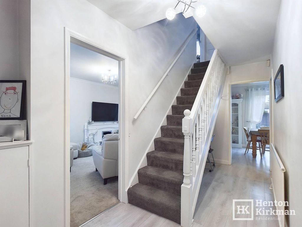 Property photo 3 of 25