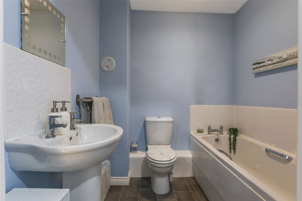 Additional image 10 of 3 bed flat for saleWest Wellhall Wynd, Hamilton, Lanarkshire ML3