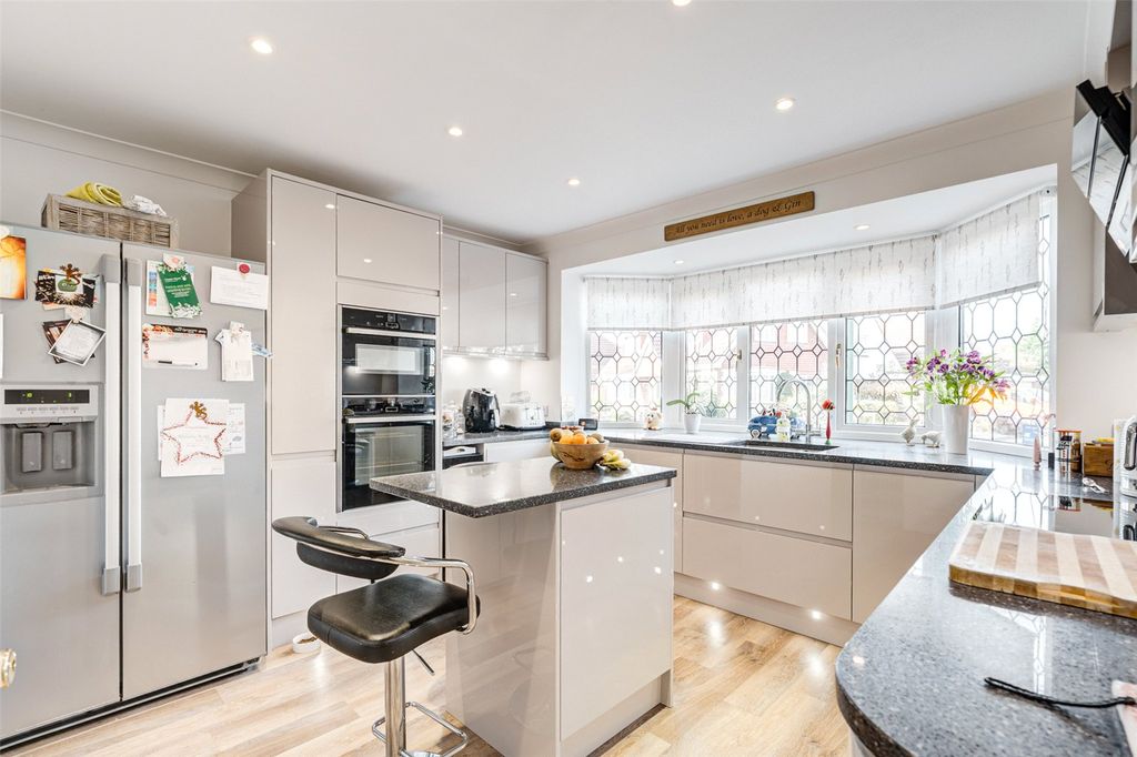 Property photo 3 of 23 Picture No. 16