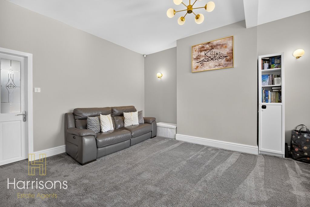 Property photo 3 of 22 4004046