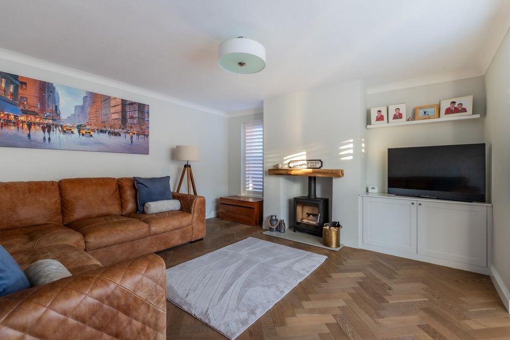 Property photo 3 of 18 69-20.Jpg