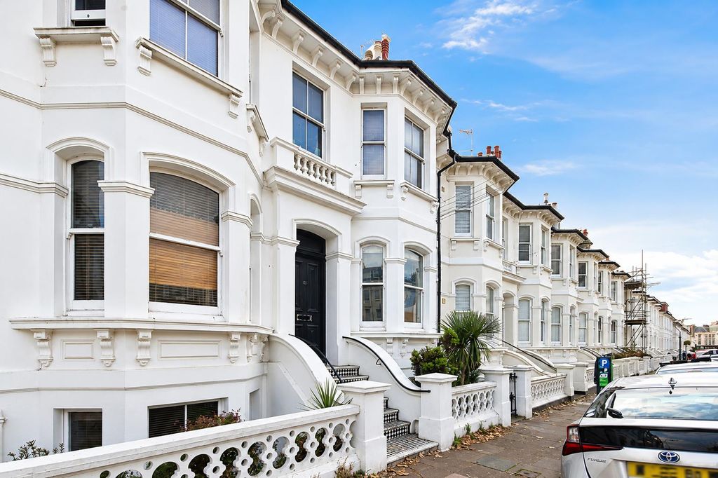Property photo 2 of 9 Front2.Png