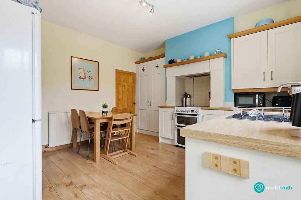 Property photo 3 of 21