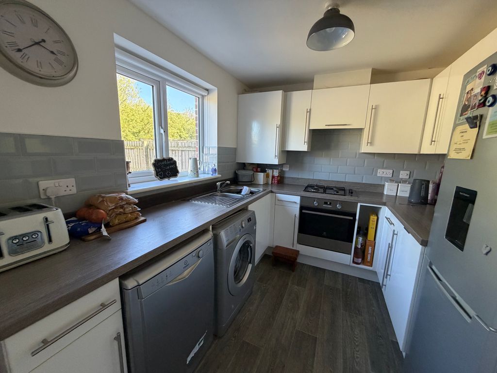 Property photo 3 of 13 Img_9451