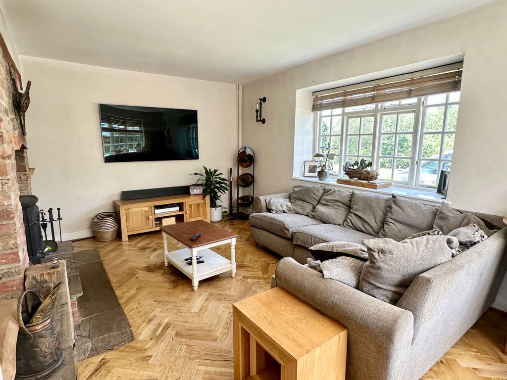 Property photo 2 of 18
