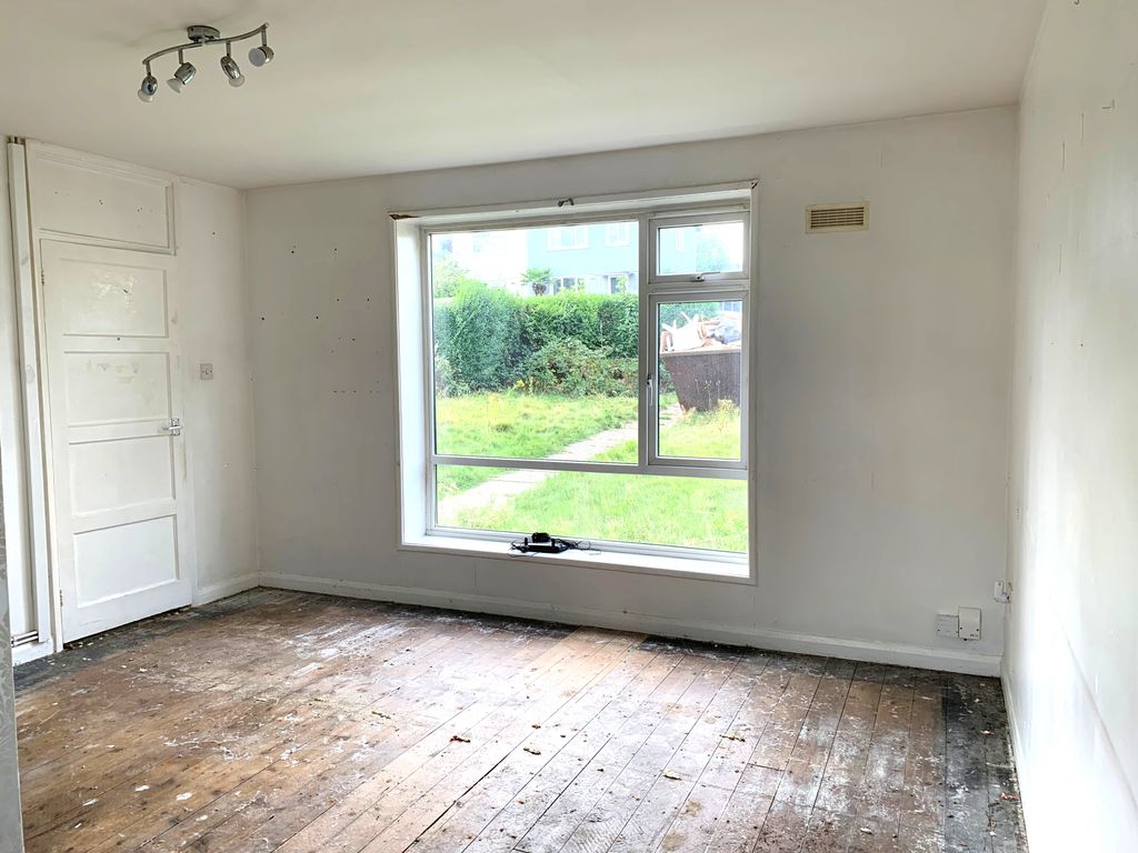 Property photo 2 of 10 S4