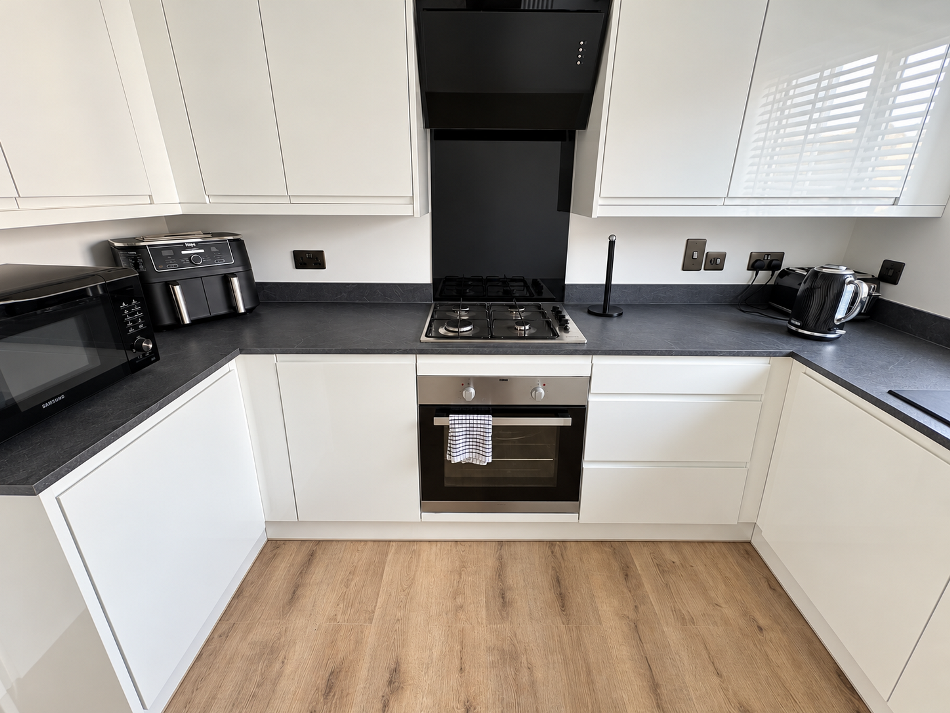 Property photo 2 of 17 Kitchen