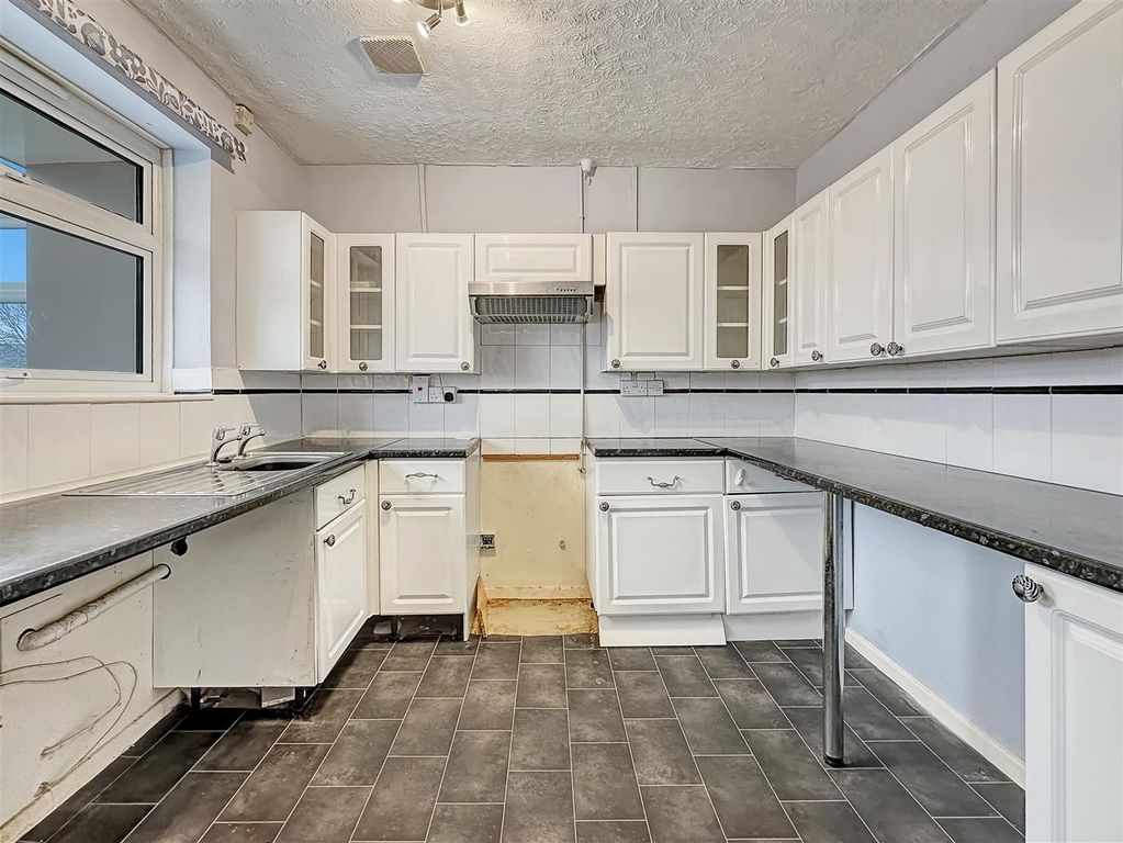 Property photo 3 of 10 Img (11).Jpg