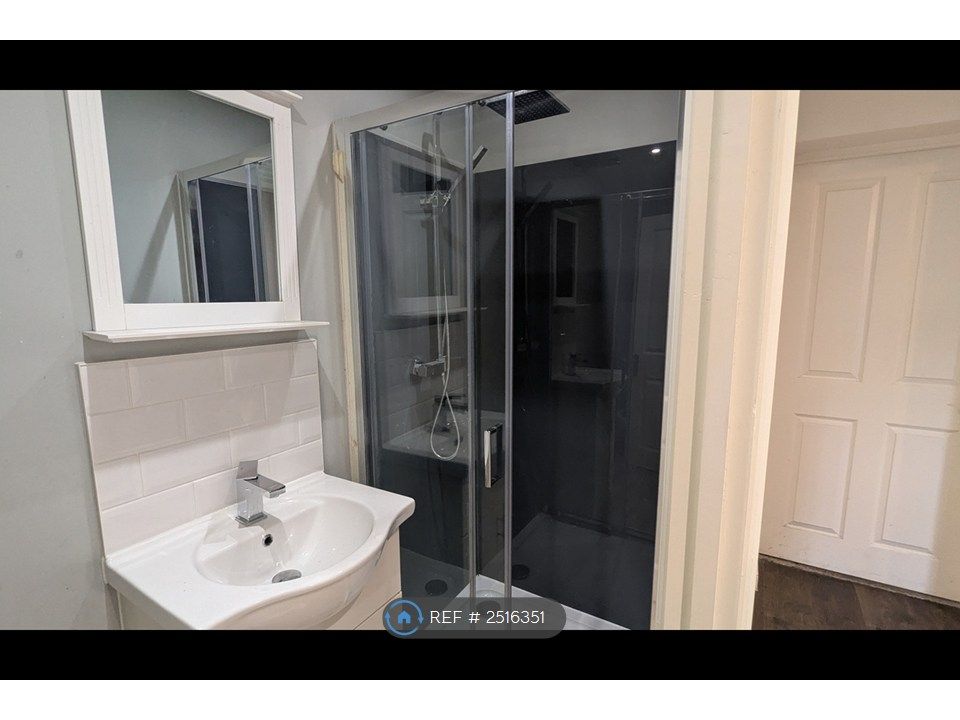 Property photo 3 of 8 Bathroom