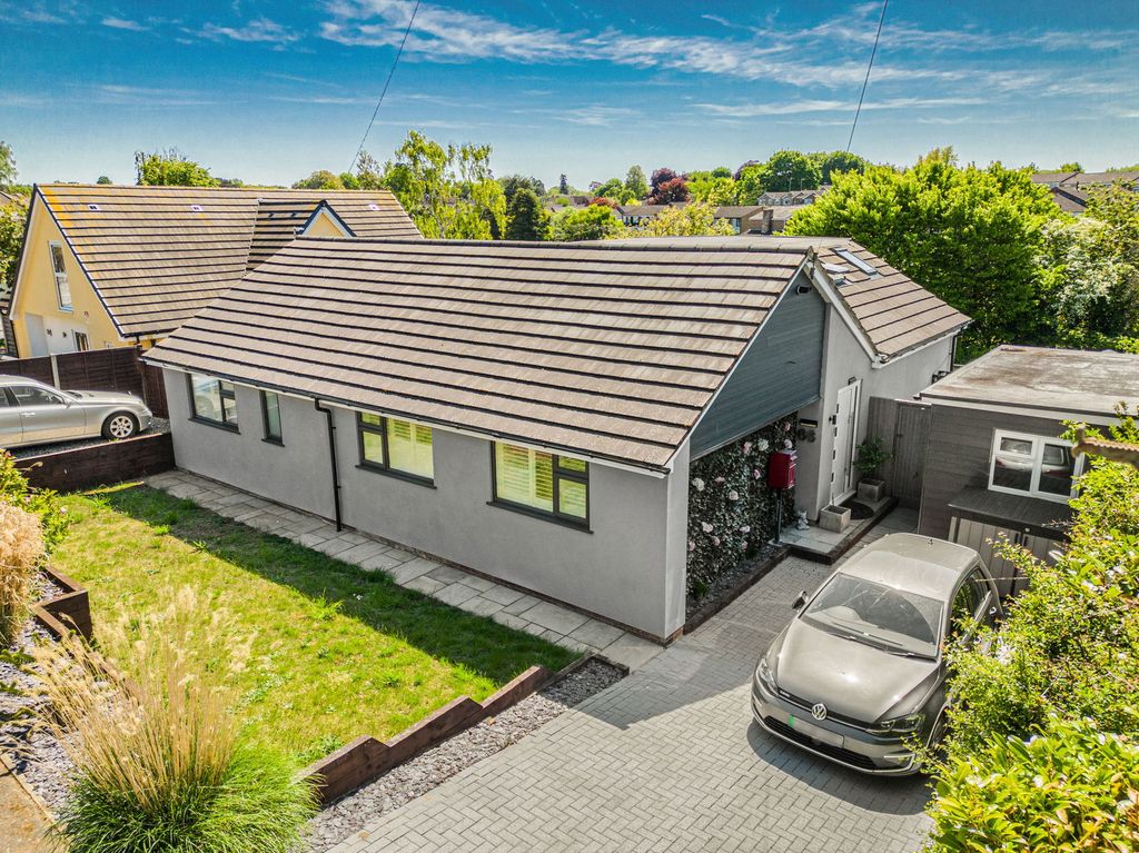 Property photo 2 of 51