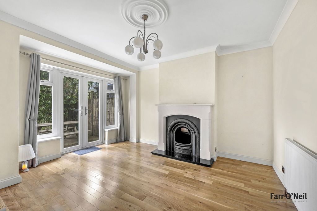 Property photo 3 of 23 Photo 12