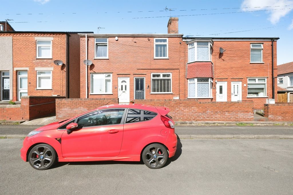 Property photo 2 of 19