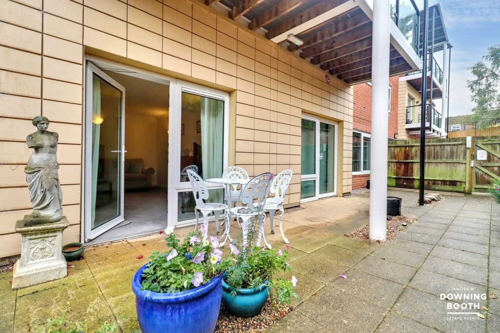 Property photo 1 of 25