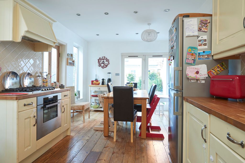 Property photo 2 of 11 Kitchen/ Breakfast Room